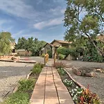 Albuquerque Studio With Shared Pool And Fire Pit!