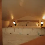 Agave Tiny House At Cactus Flower-Hot Tub-Pet Friendly-No Pet Fees!