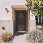 Chic Mid-Century Boho Oasis - 15 Min To Old Town