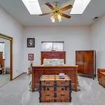 Albuquerque Home With Spacious Yard And Fire Pit!