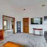 Albuquerque Home With Spacious Yard And Fire Pit!