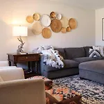 Cowboy Den-Hot Tub-Game Room-Pet Friendly-No Pet Fees!