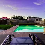 Casa Bonita - An Irvie Home
