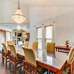 Albuquerque Oasis With Deck, Putting Green And Views!