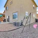 Family-Friendly Home With Mtn View In Albuquerque!