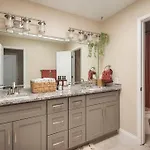 Chic 5 Bed Rooms Boho Retreat With - Games & Outdoor Movies!