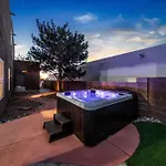 Desert Hills - An Irvie Home