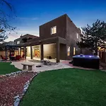 Desert Hills - An Irvie Home