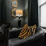 Speakeasy Suite At Arnotriplex!