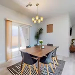 Modern Home 3Br Next To Airport, Netflix, Casino