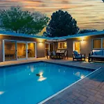 Charm Of The Grande Oasis - An Irvie Home