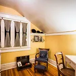 Downtown Historic Bed & Breakfast