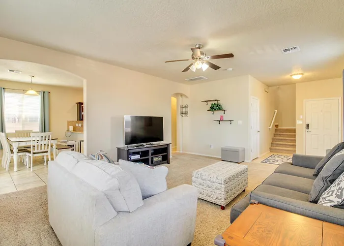 Family-Friendly Home With Mtn View In Albuquerque!