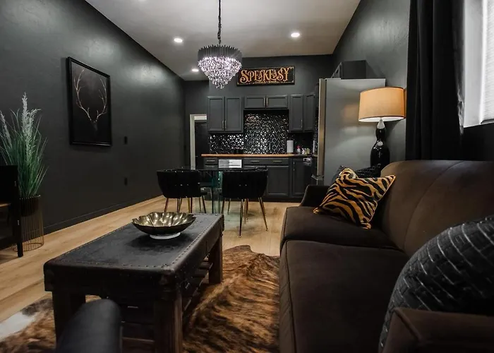 Speakeasy Suite At Arnotriplex!