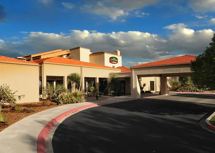 Courtyard By Marriott Albuquerque Airport