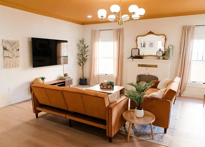 Stay At The Historic Casa Arno!