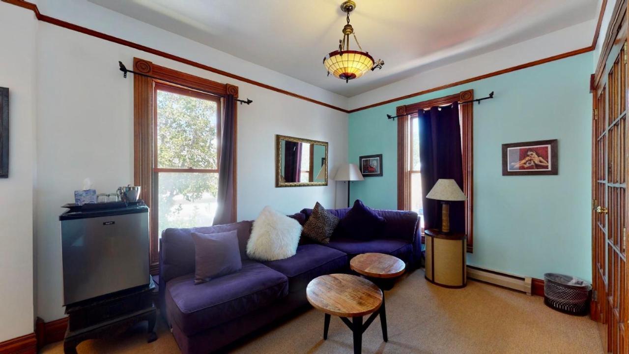 El Cuervo Abq Guest Bed & Breakfast
