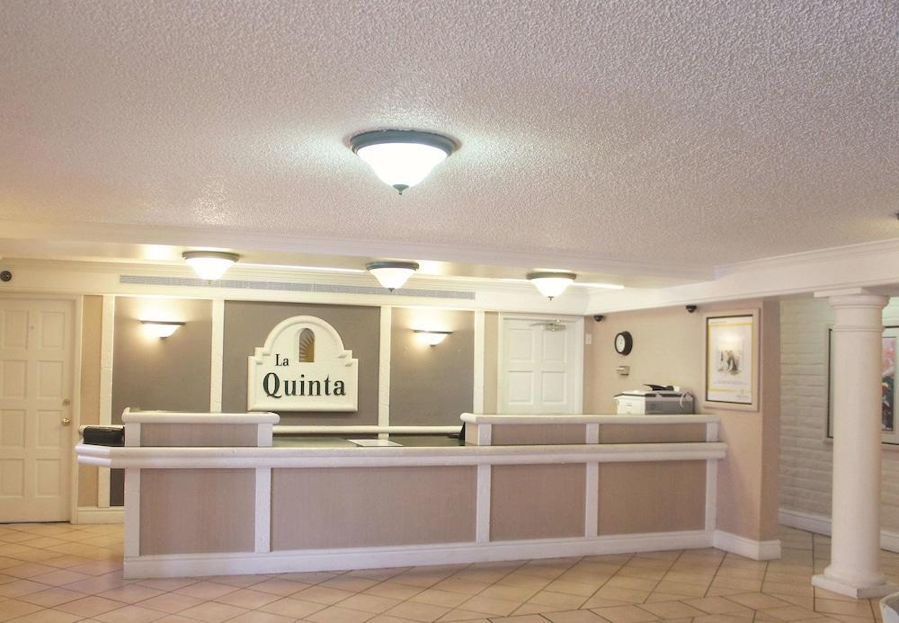 La Quinta By Wyndham Northeast Hotel 3*