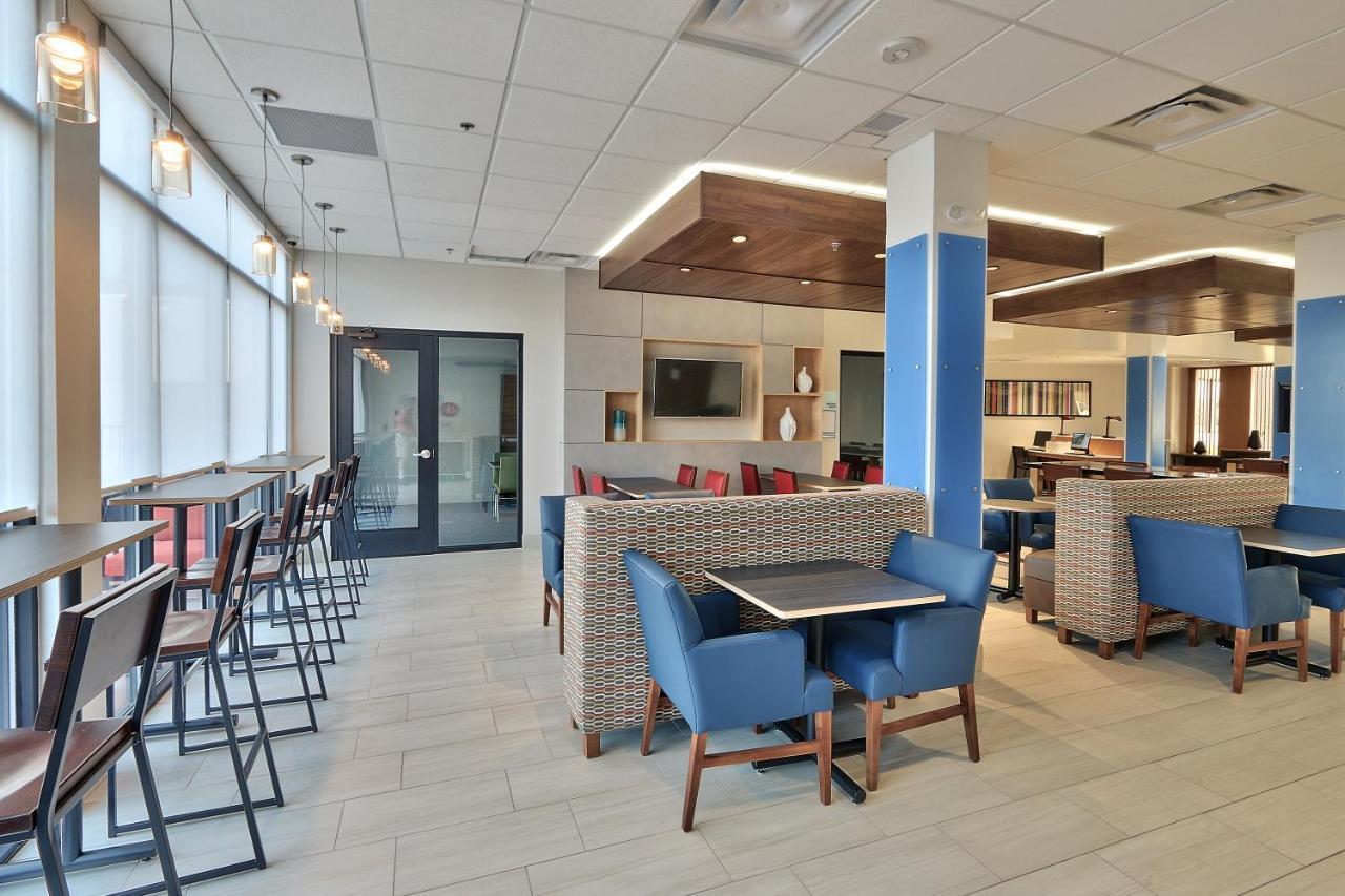 Express & - East By Ihg 3* Albuquerque