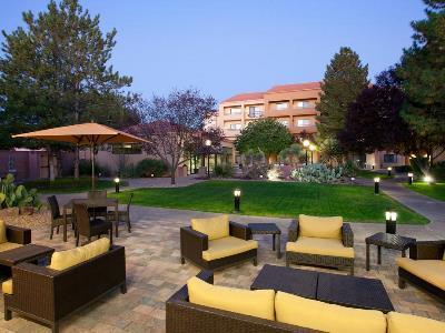Hotel Courtyard By Marriott Airport 3*