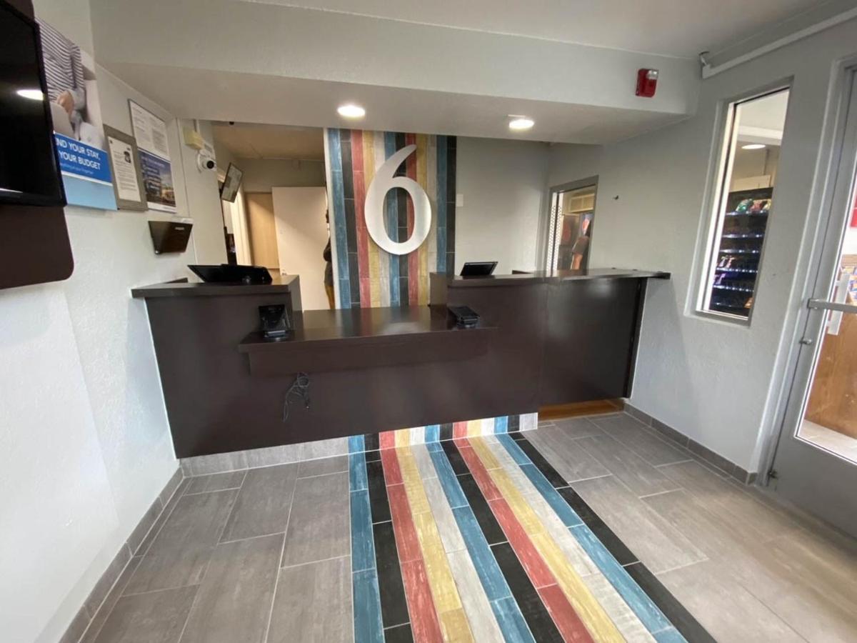 Hotel 6 Nm Midtown 2*