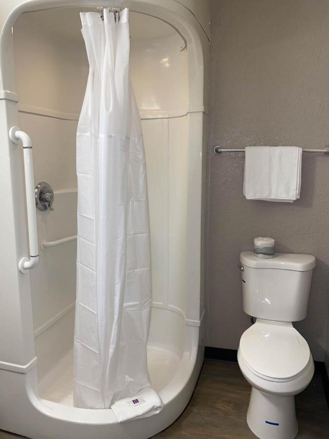 6 Nm Midtown Hotel 2*