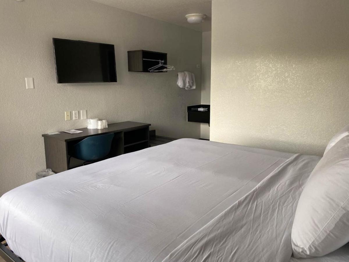 Hotel 6 Nm Midtown
