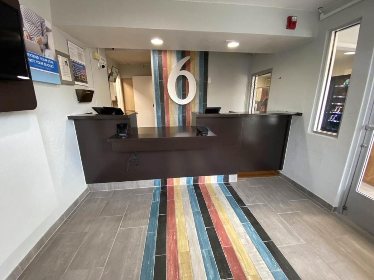 Hotel 6 Nm Midtown 2*