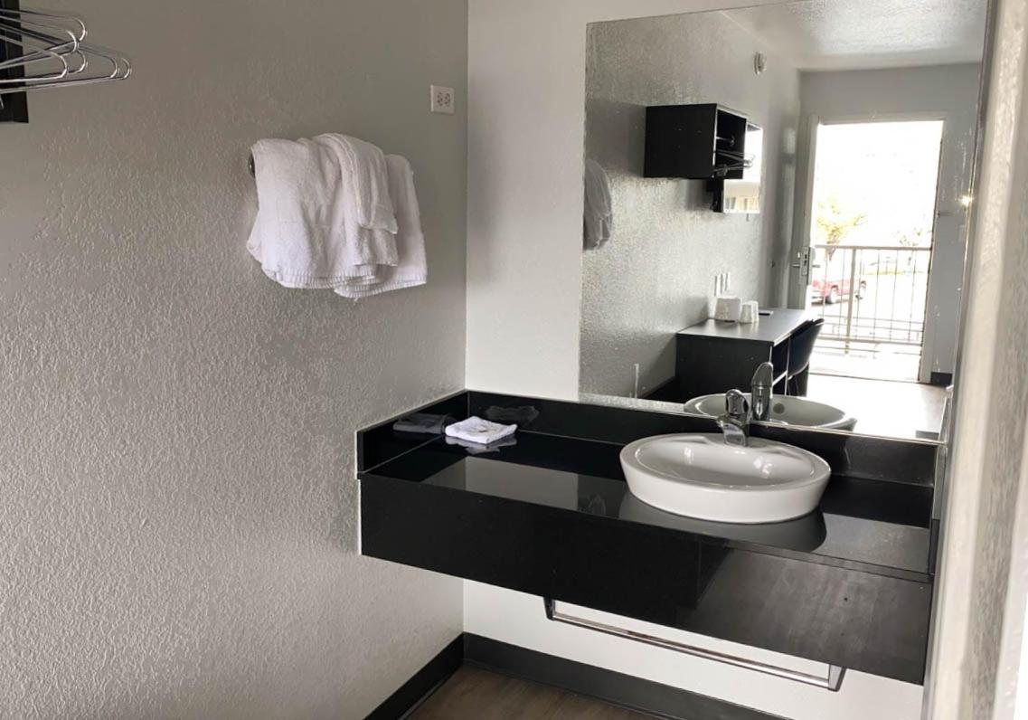 6 Nm Midtown Hotel Albuquerque