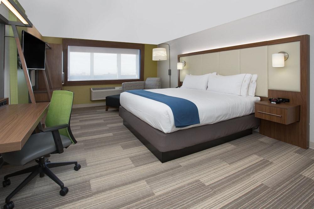 Express & - East By Ihg Hotel 3*