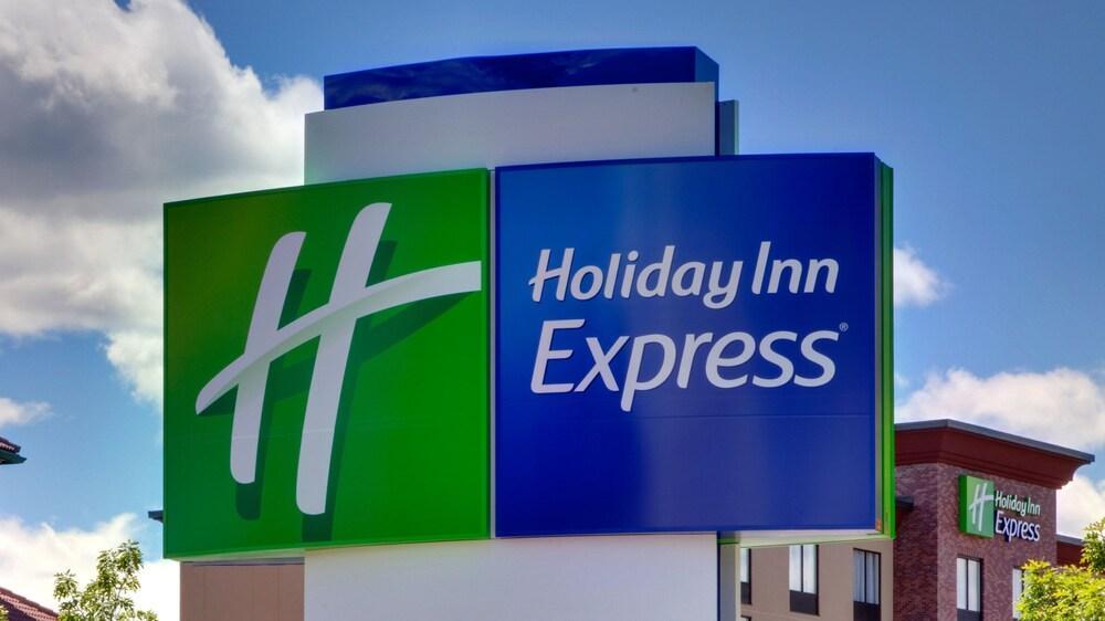 Express & - East By Ihg 3* Albuquerque