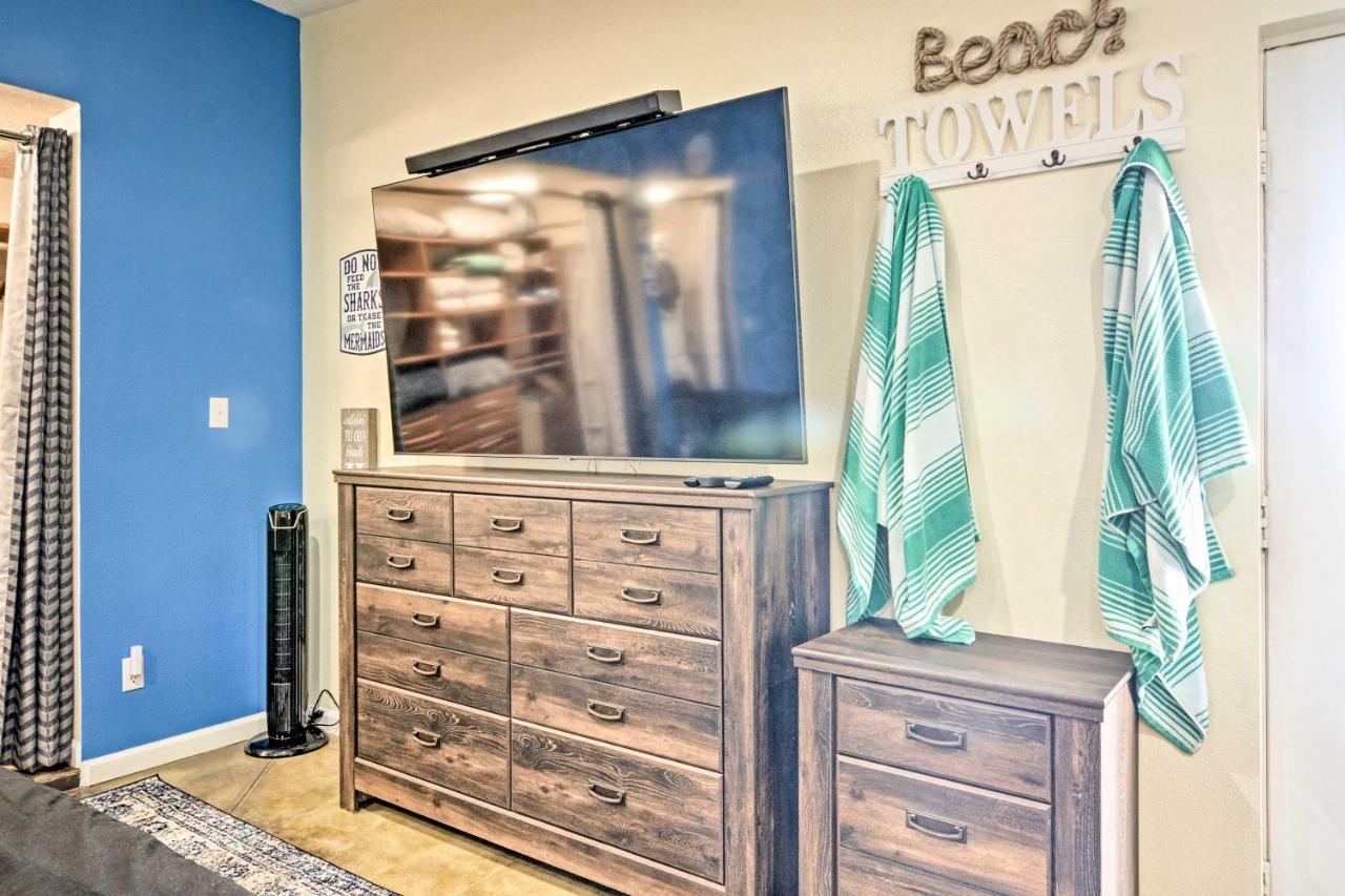 With Shared Pool And Fire Pit! * Albuquerque