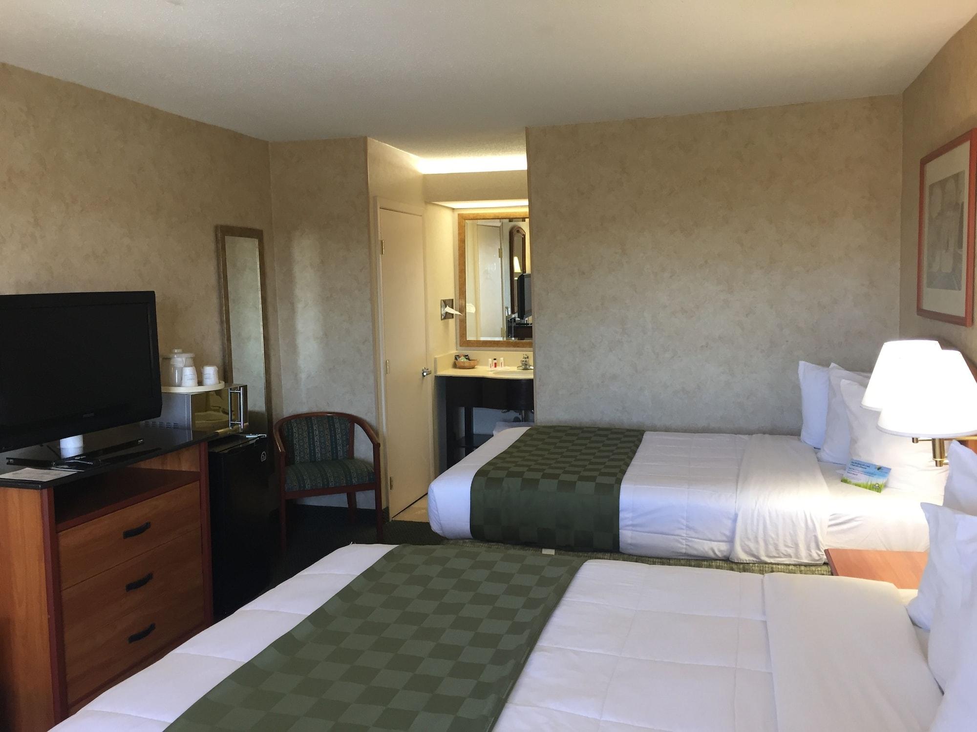 Days & By Wyndham North