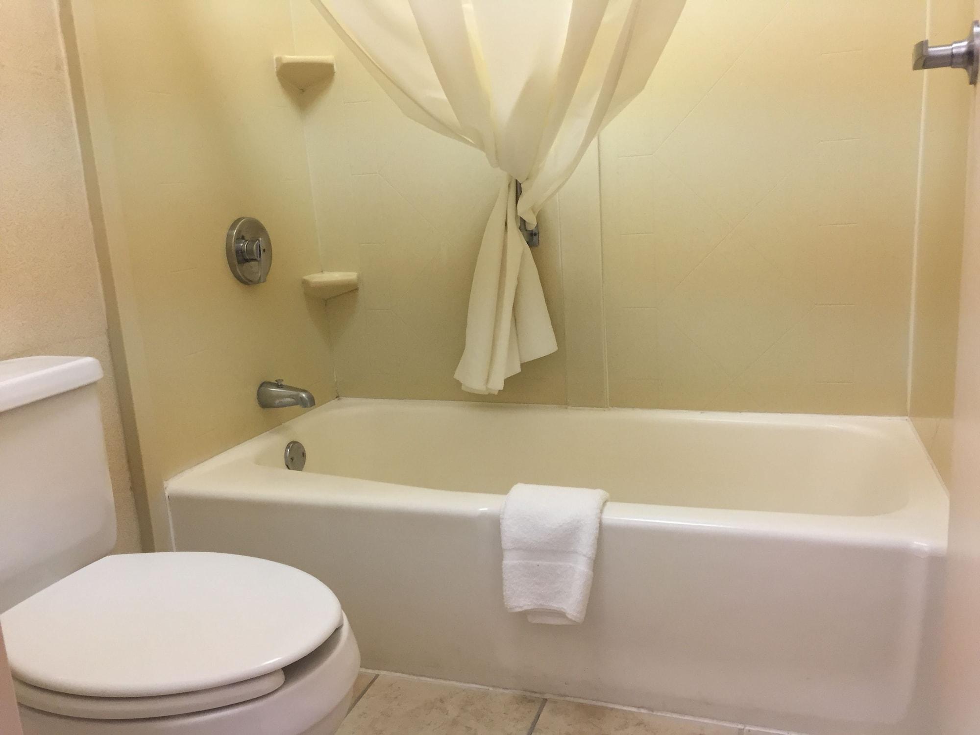 Hotel Days & By Wyndham North