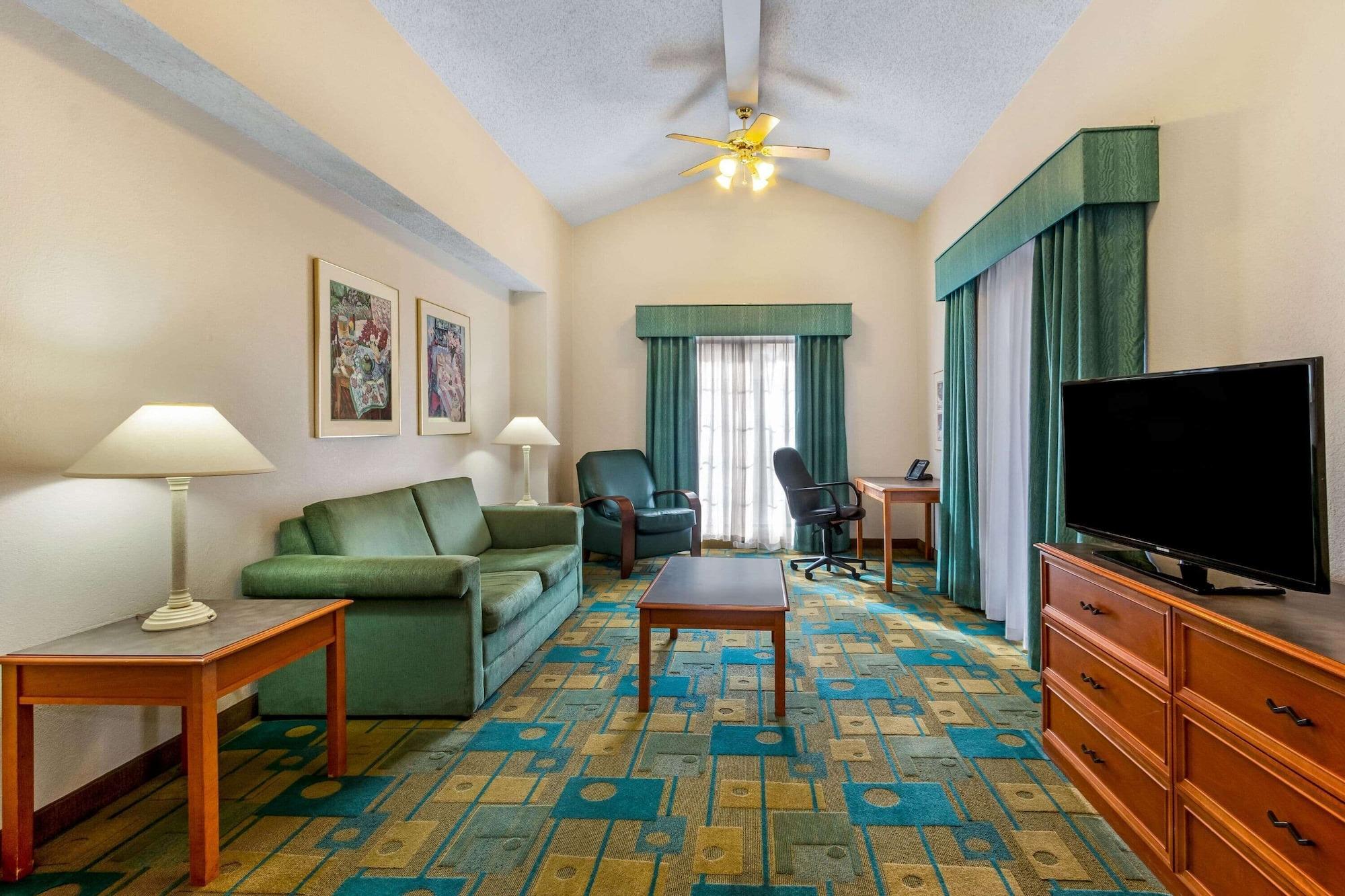 La Quinta By Wyndham Northeast 3*