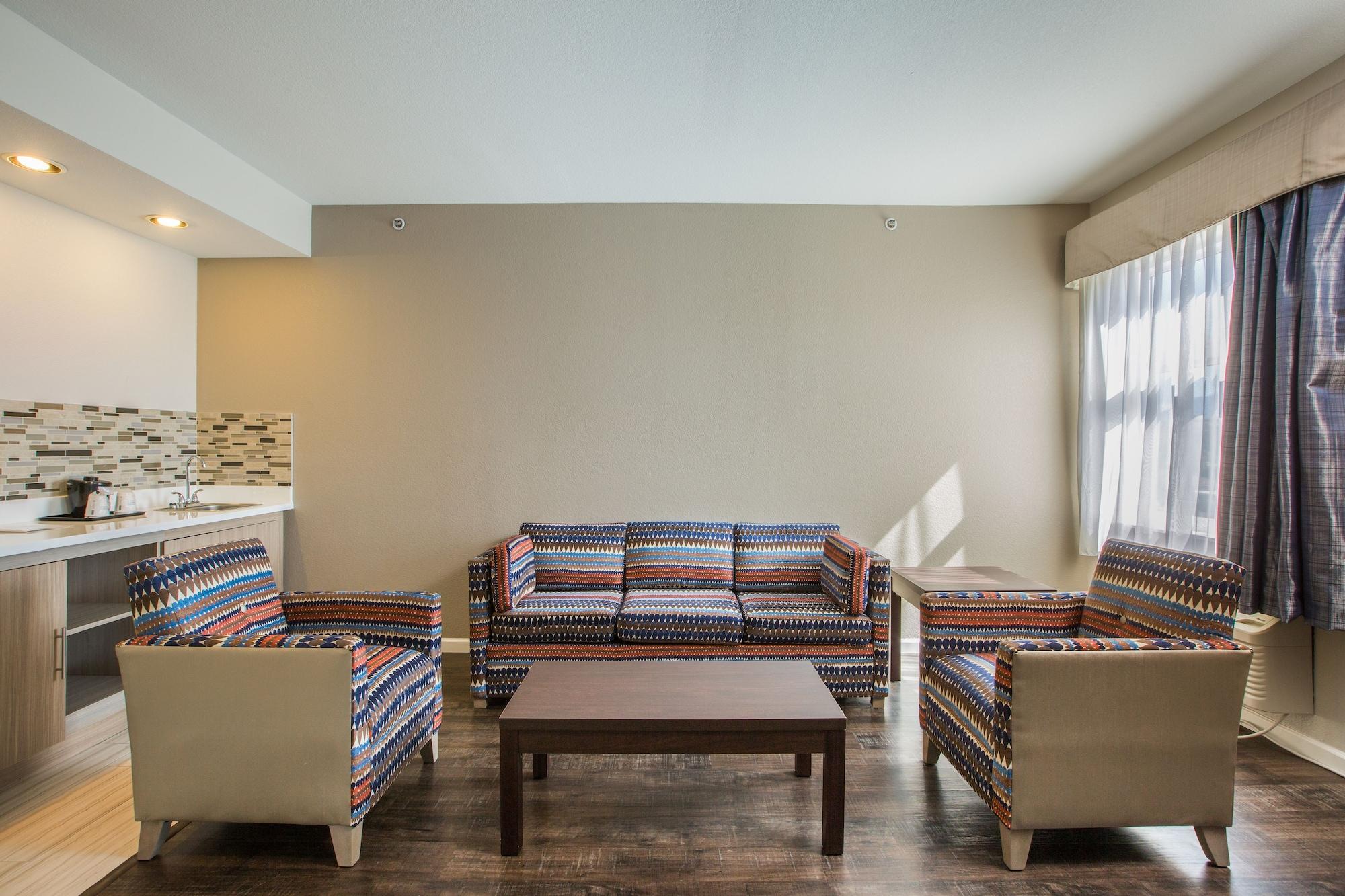 Hotel Baymont By Wyndham Airport Albuquerque