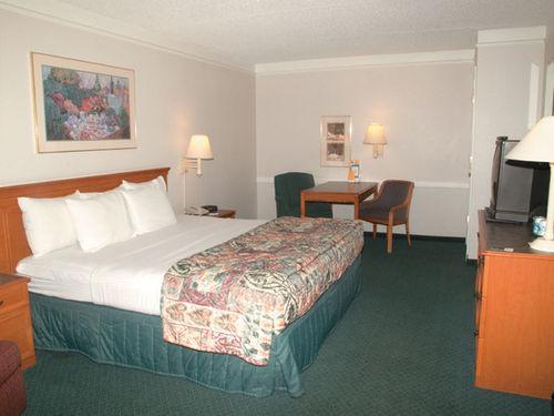 La Quinta By Wyndham Northeast