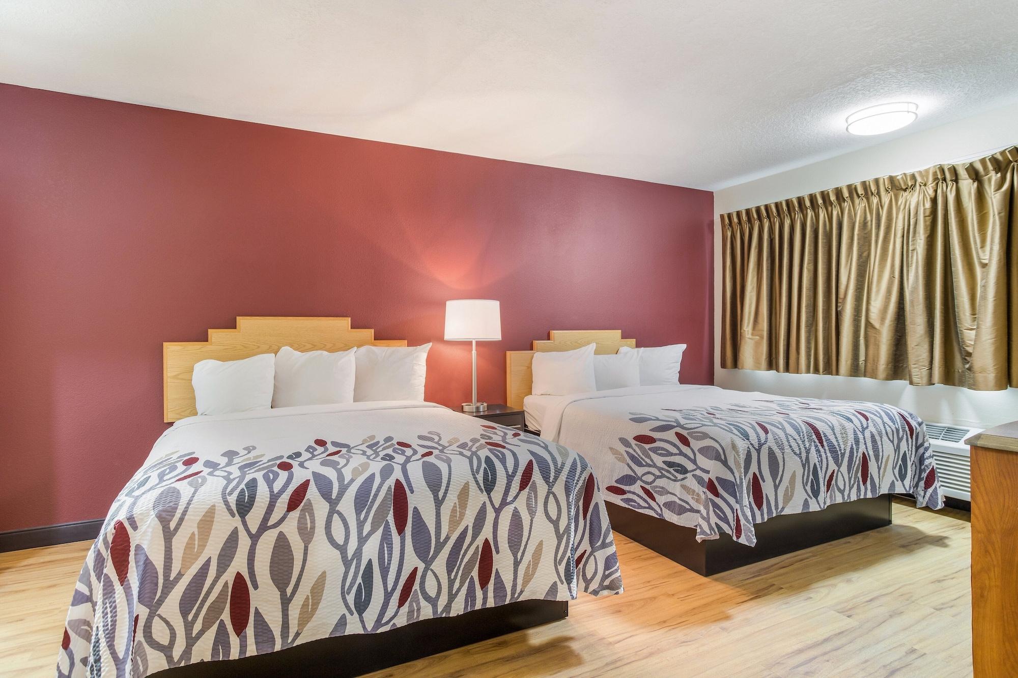 Red Roof - Midtown Motel 2*