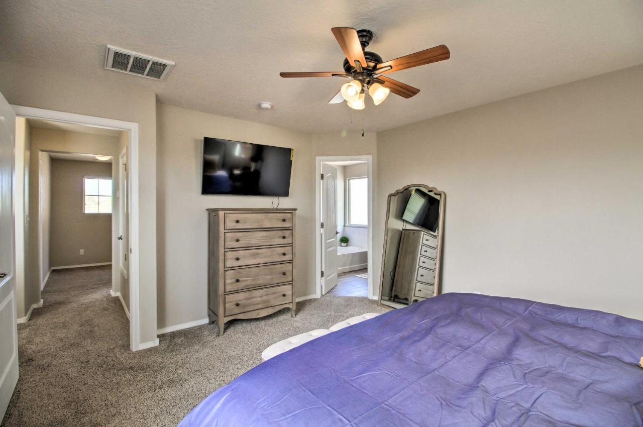Holiday home Spacious And Wfh-friendly Abq With Grill! Albuquerque