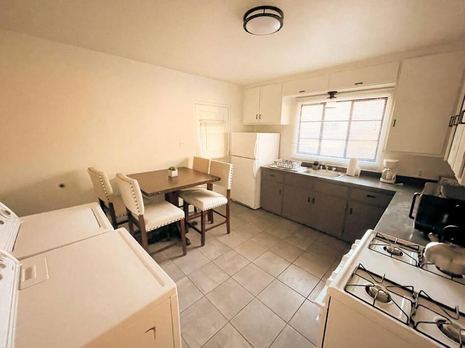 Pet Friendly! Private Casita In Nob Hill Villa Albuquerque