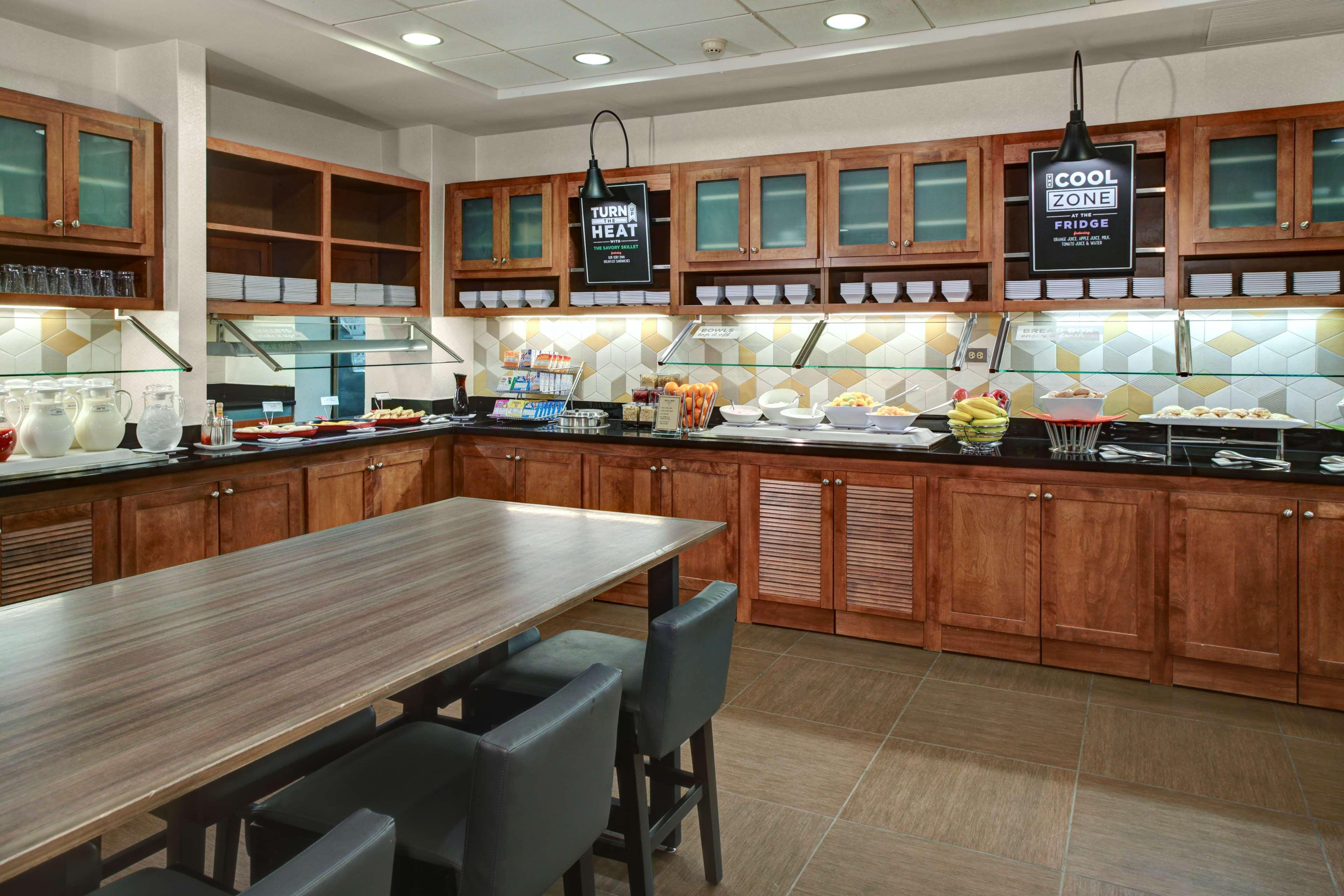 Hyatt Place Airport Hotel