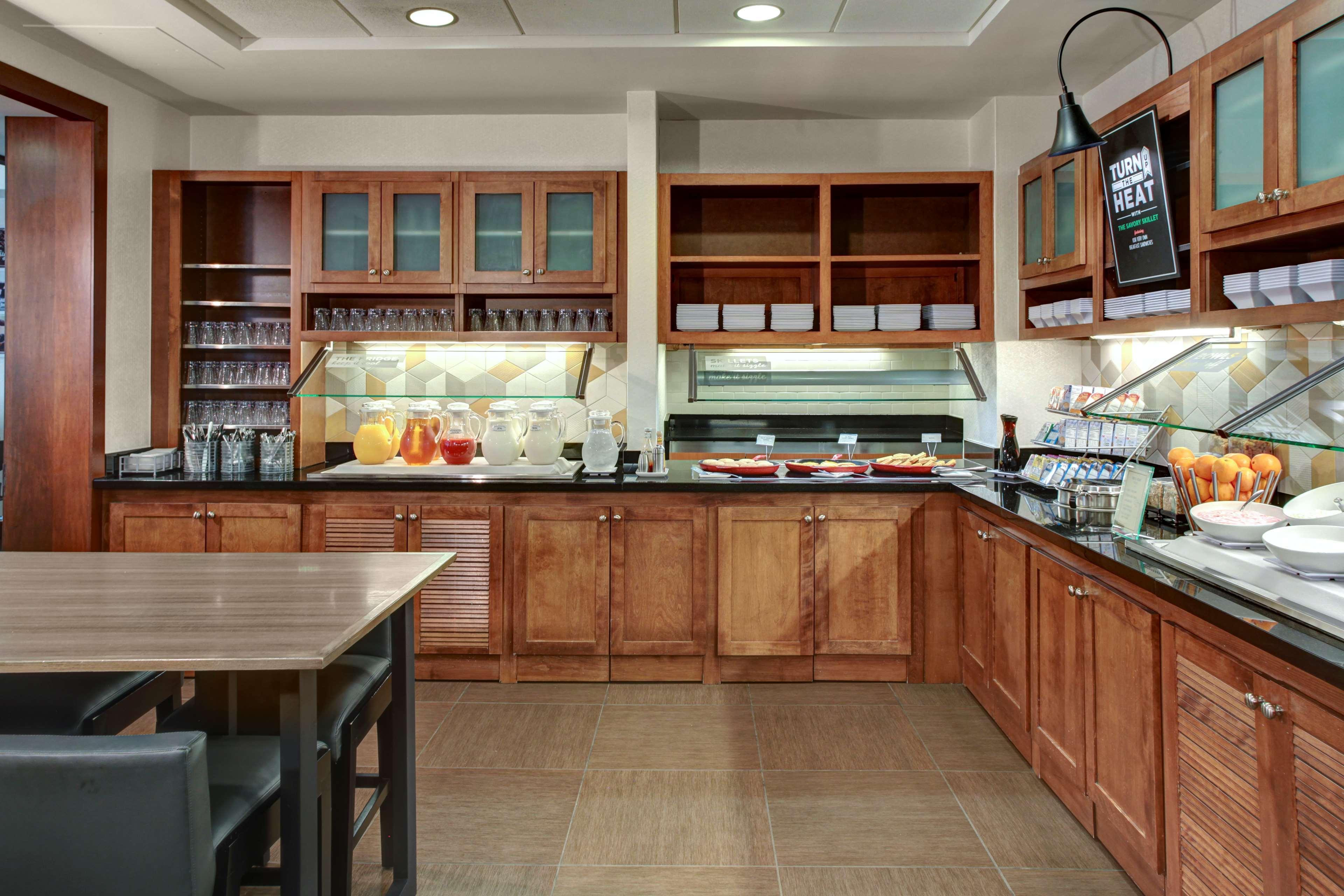 Hotel Hyatt Place Airport 3*