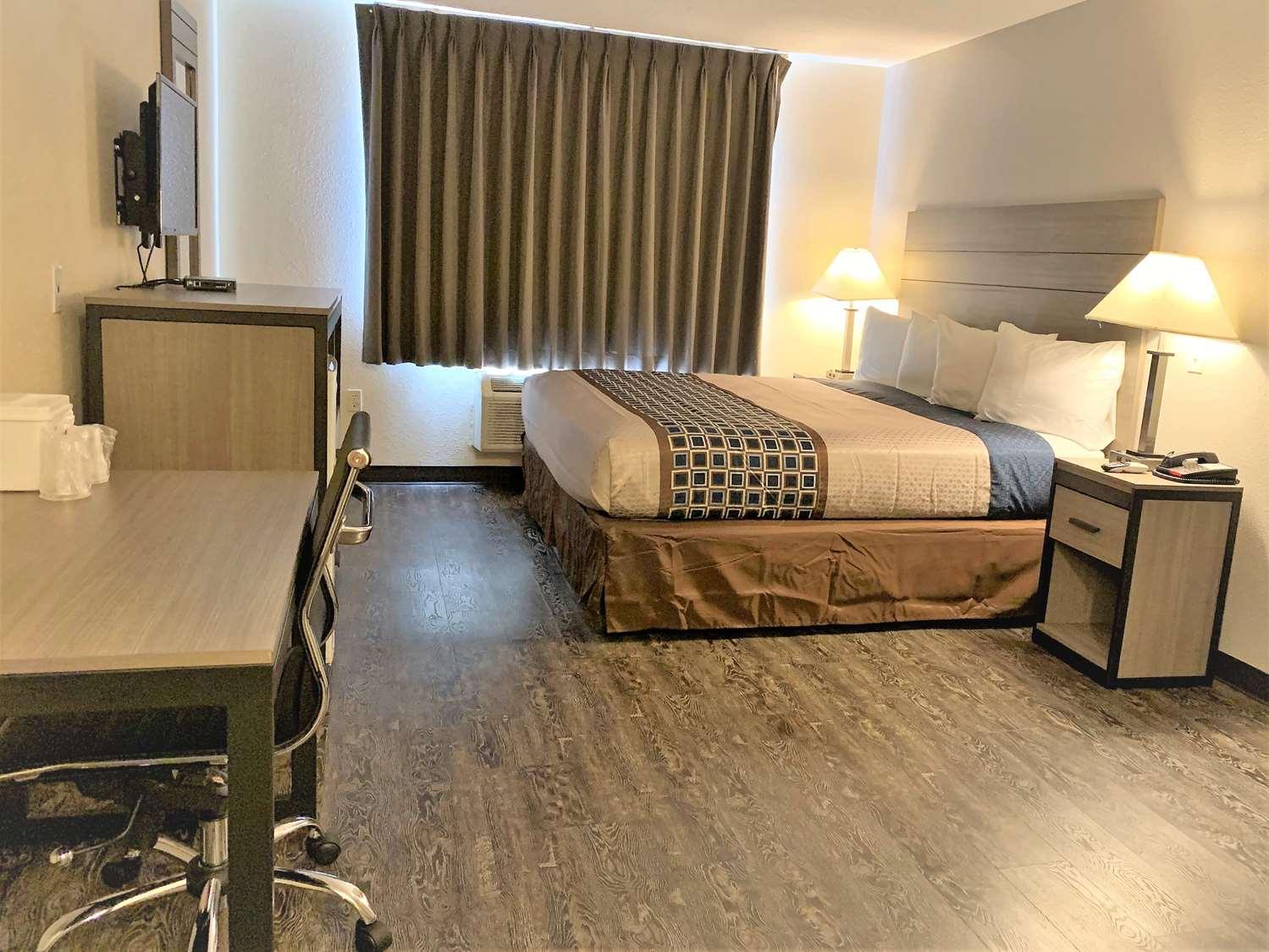 Surestay By Western Midtown 4*