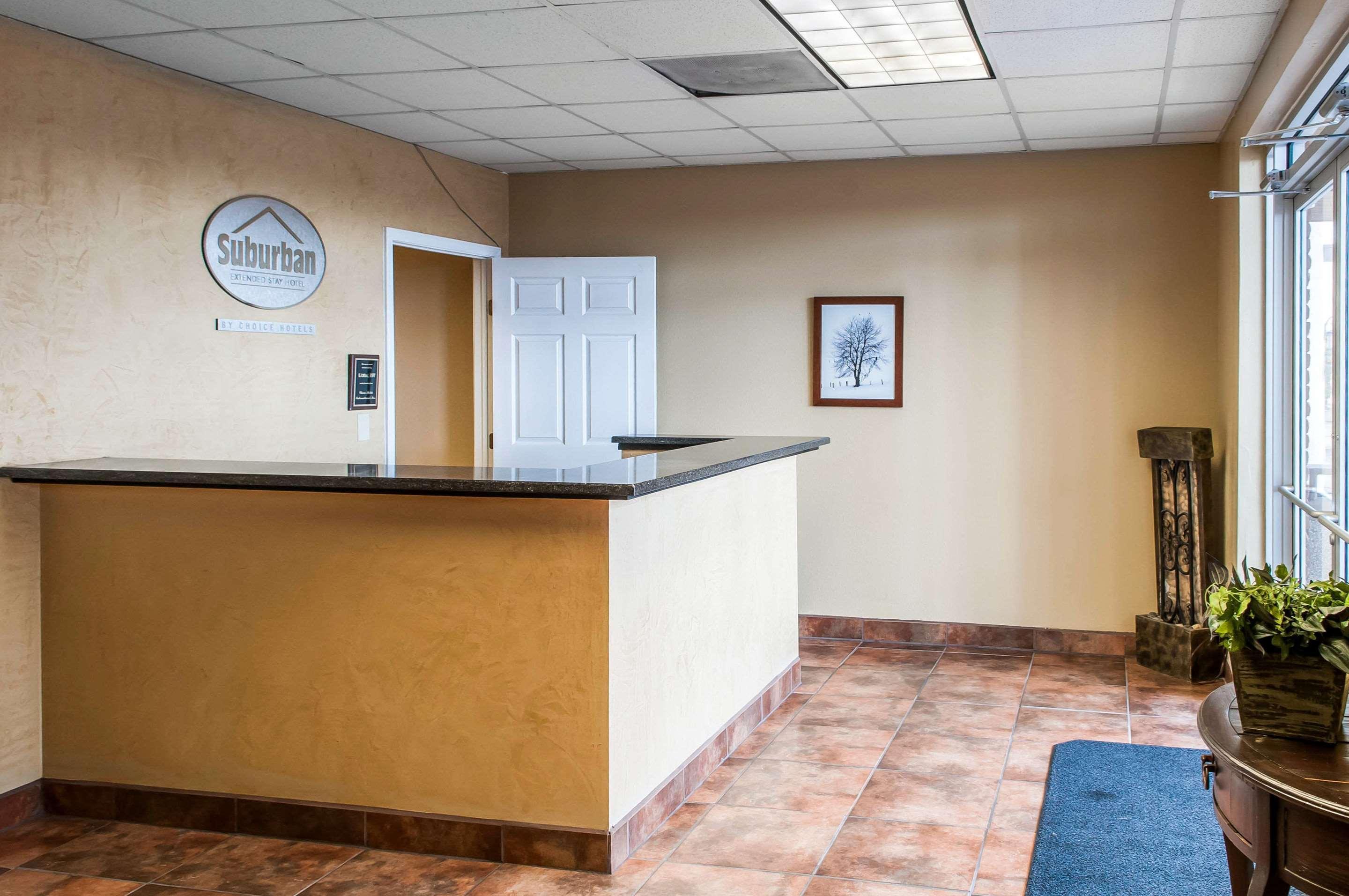 Suburban East Hotel 2*