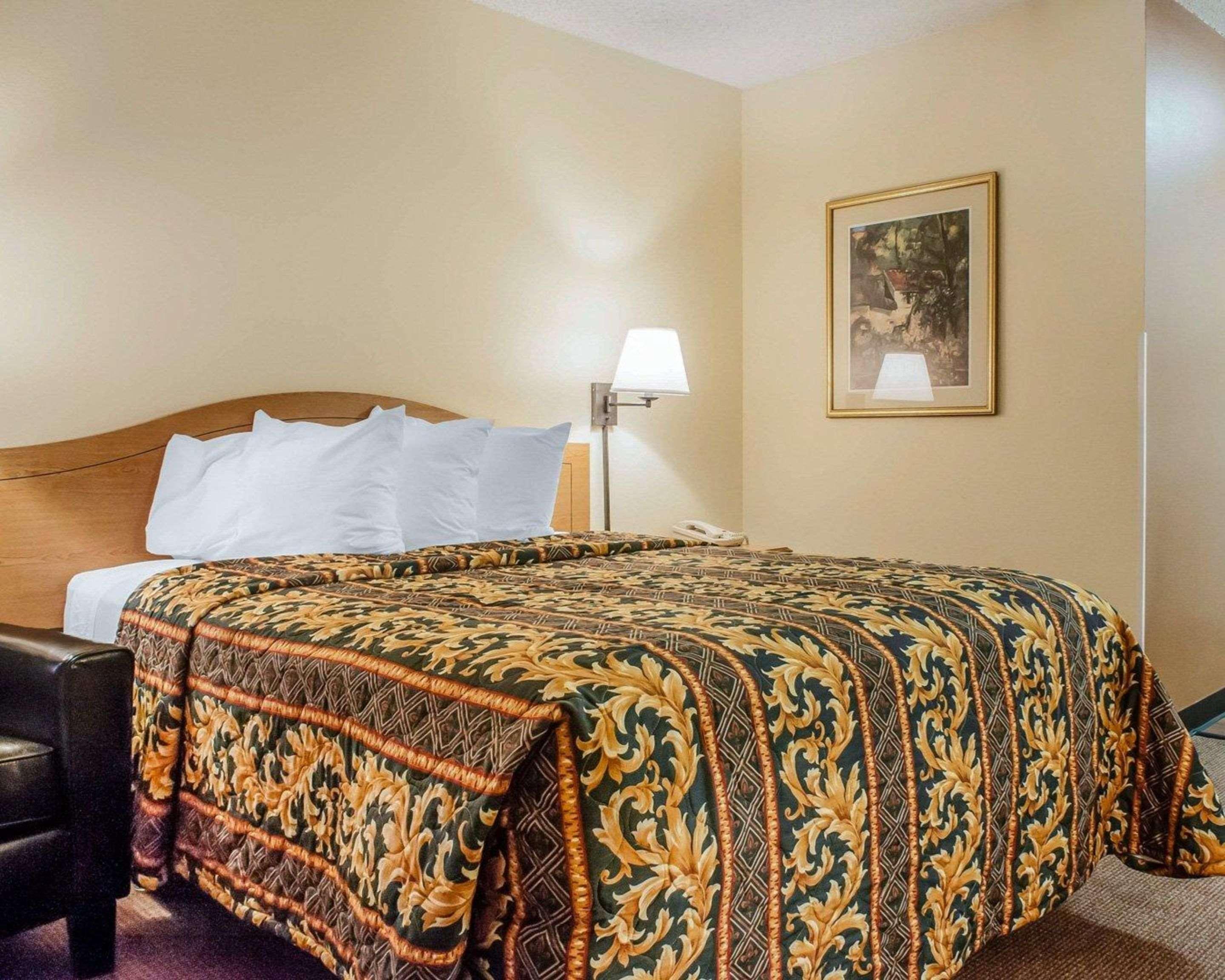 Hotel Suburban Midtown - 2*
