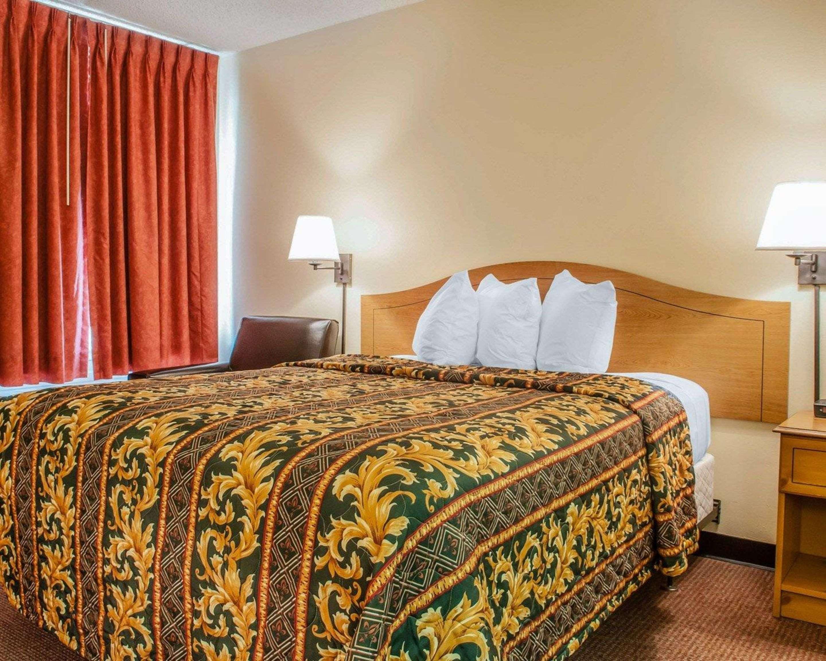 Suburban Midtown - Hotel