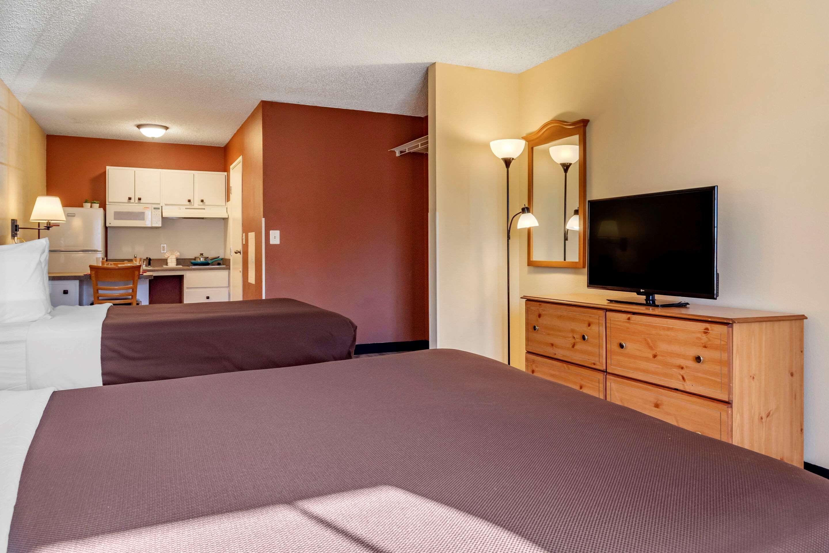 Suburban Midtown - 2* Albuquerque