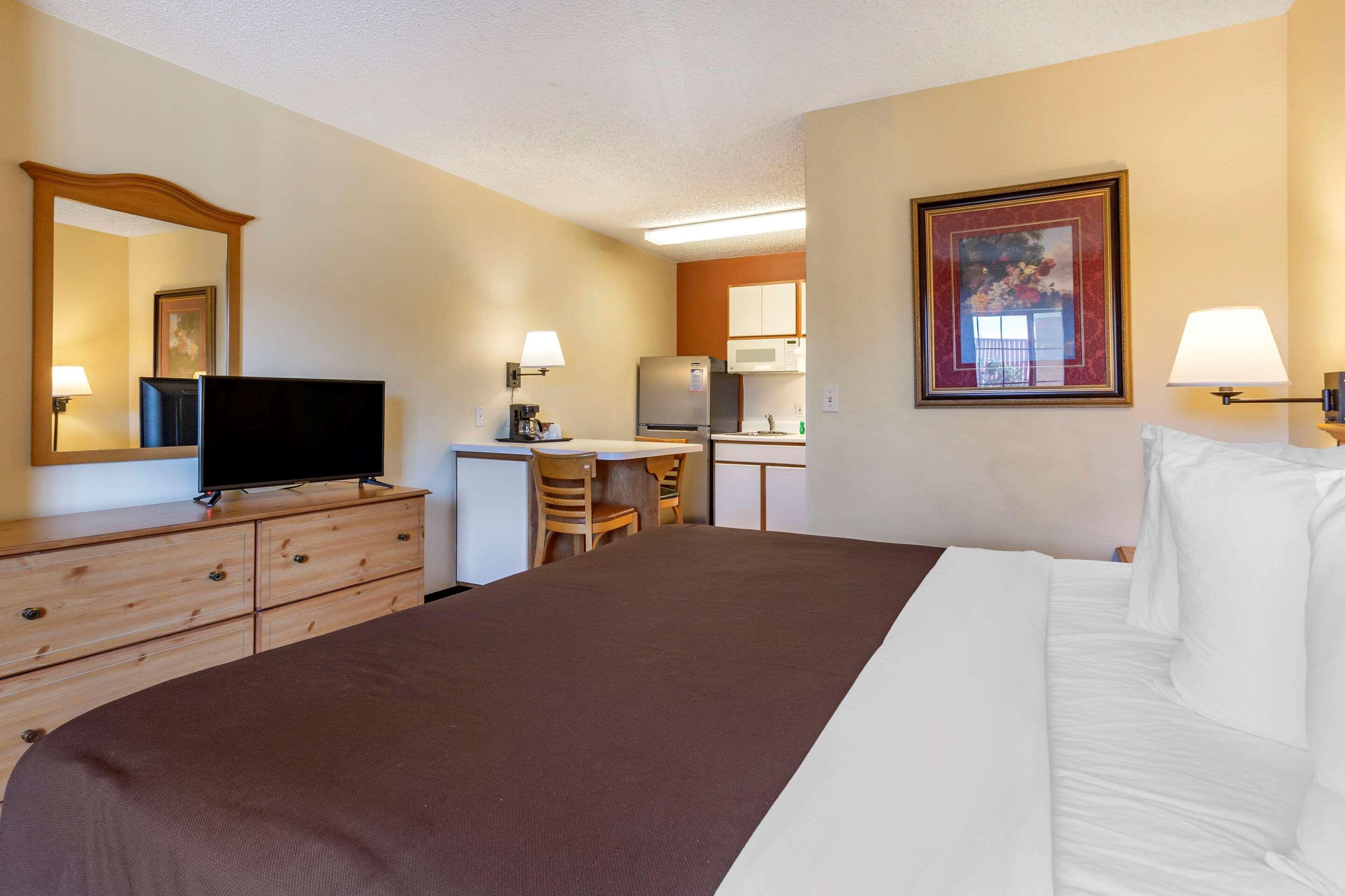 Suburban Midtown - Hotel