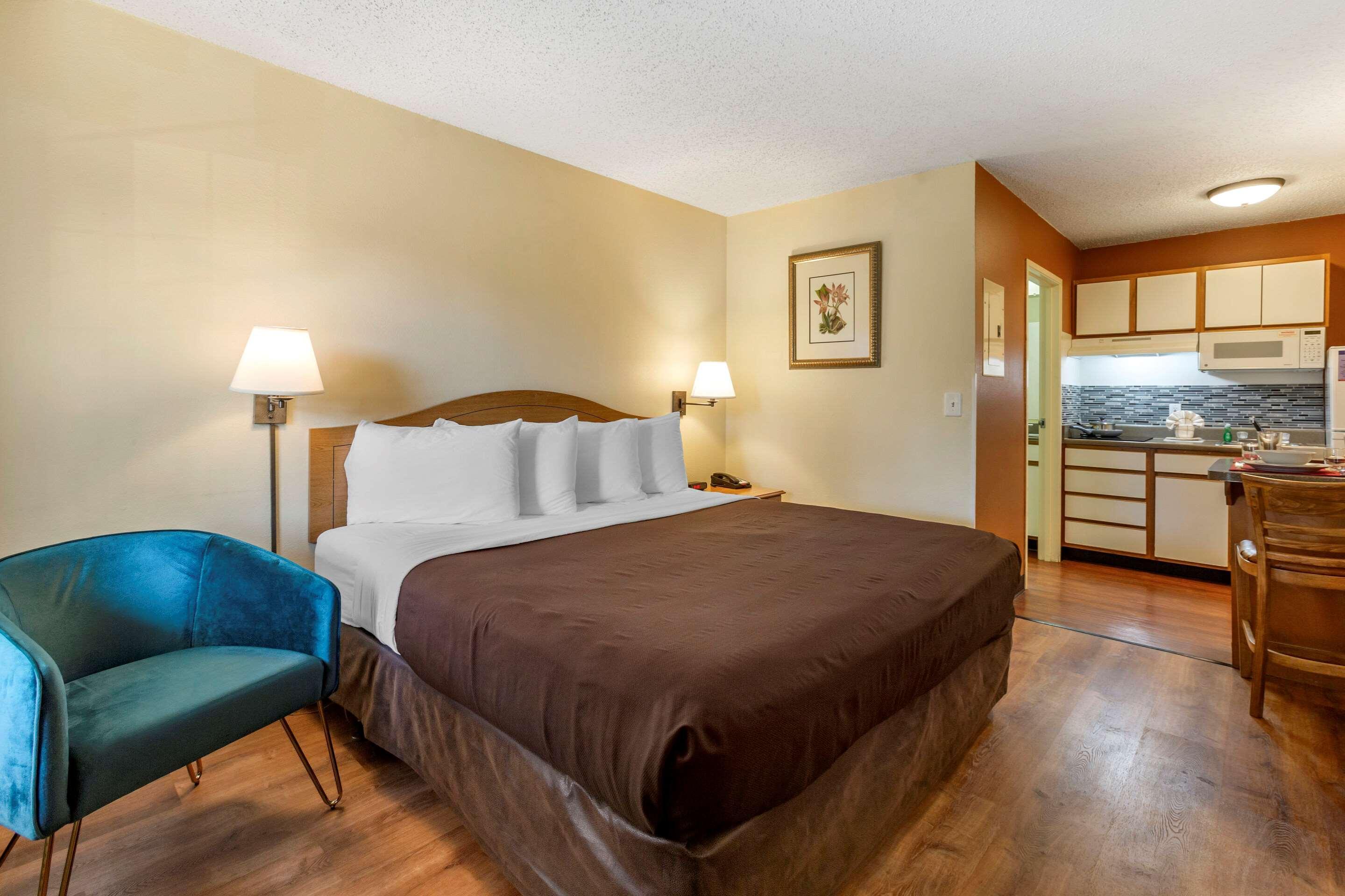 Suburban Midtown - Hotel