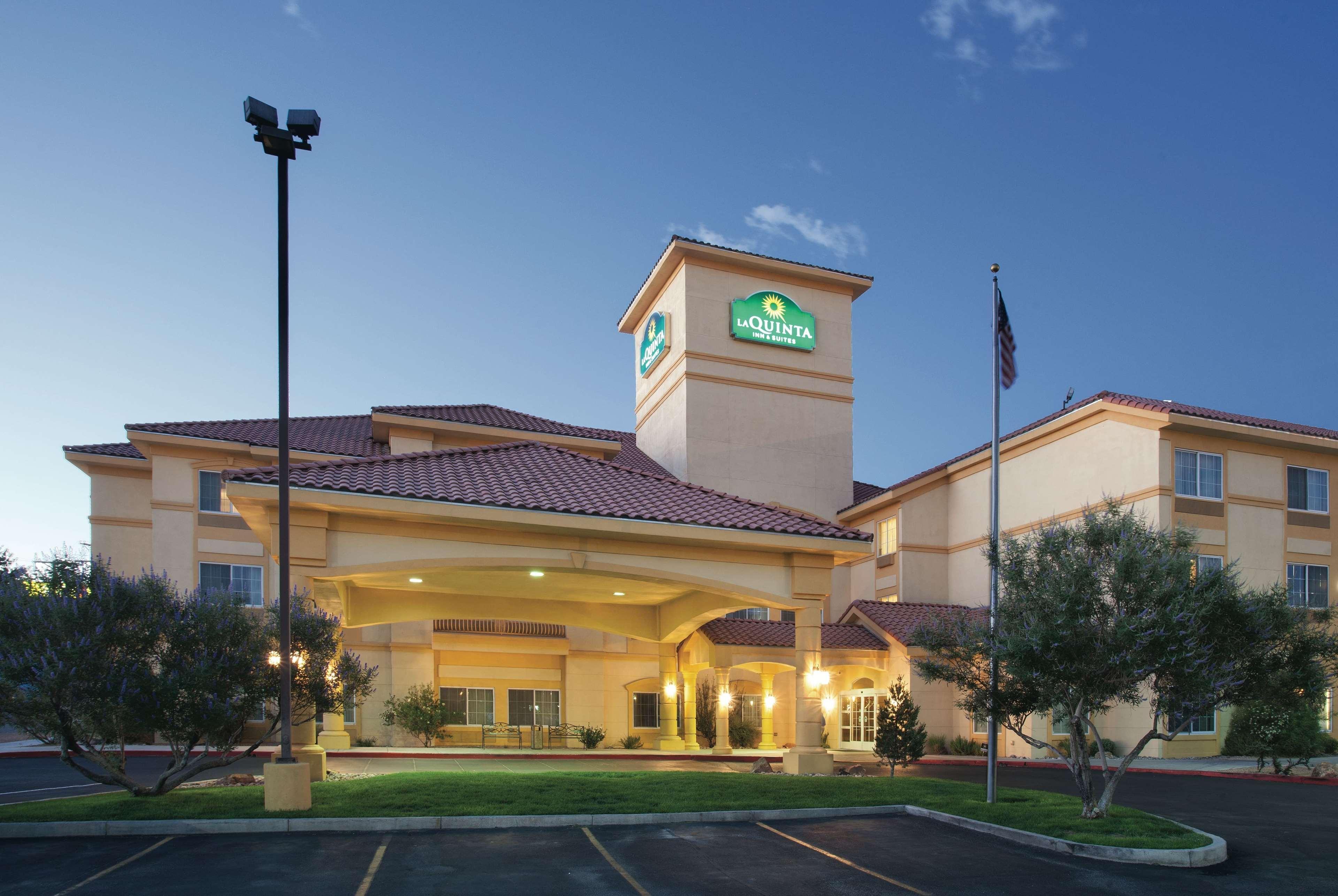 Hotel La Quinta & By Wyndham Midtown 3*